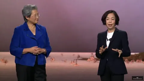魔域口袋版金秋宠物：李白化身新宠引期待